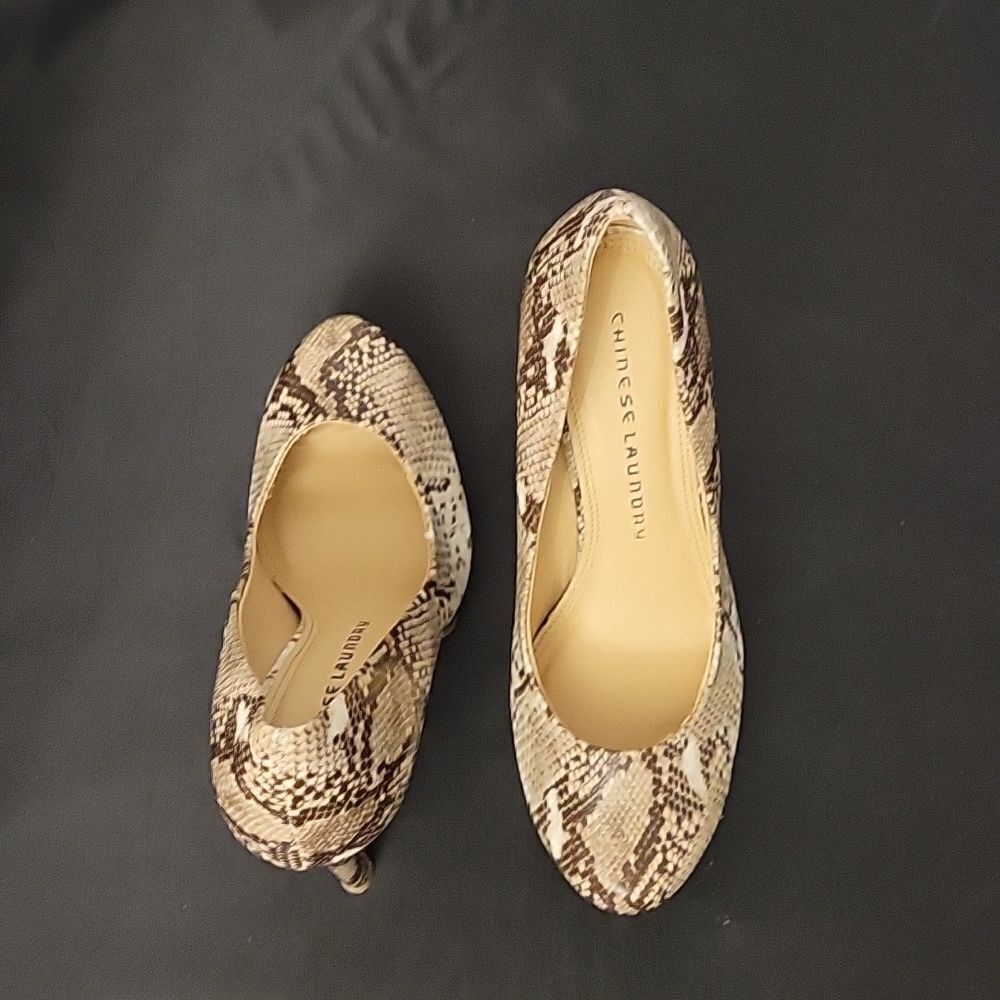 Chinese Laundry Women's Python Round Toe Slip-On … - image 8